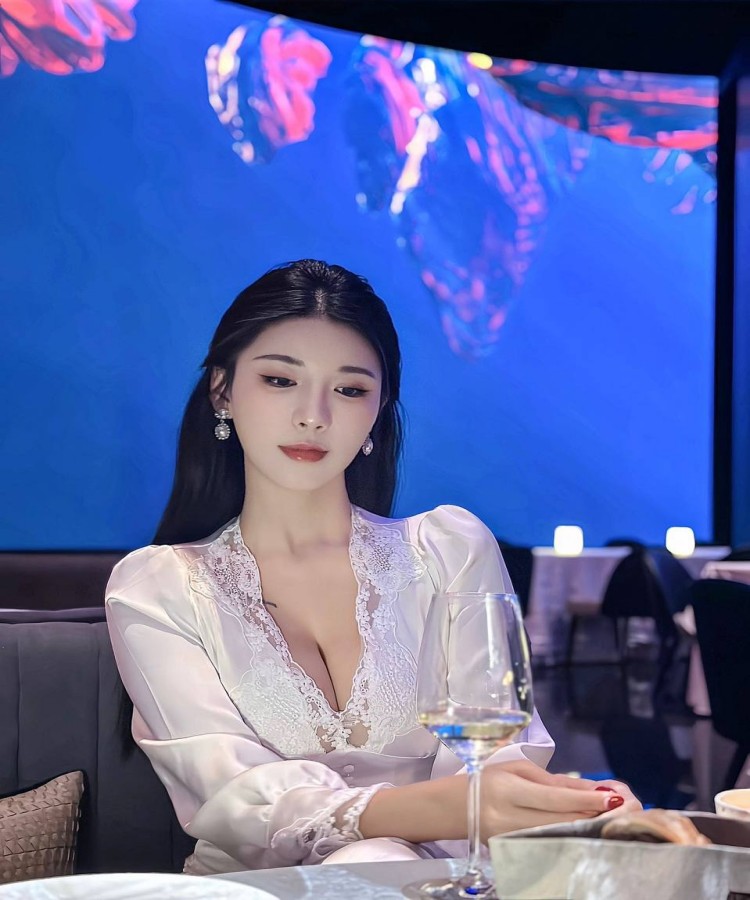老公弄我一边干一边说粗话,不卡在线播放